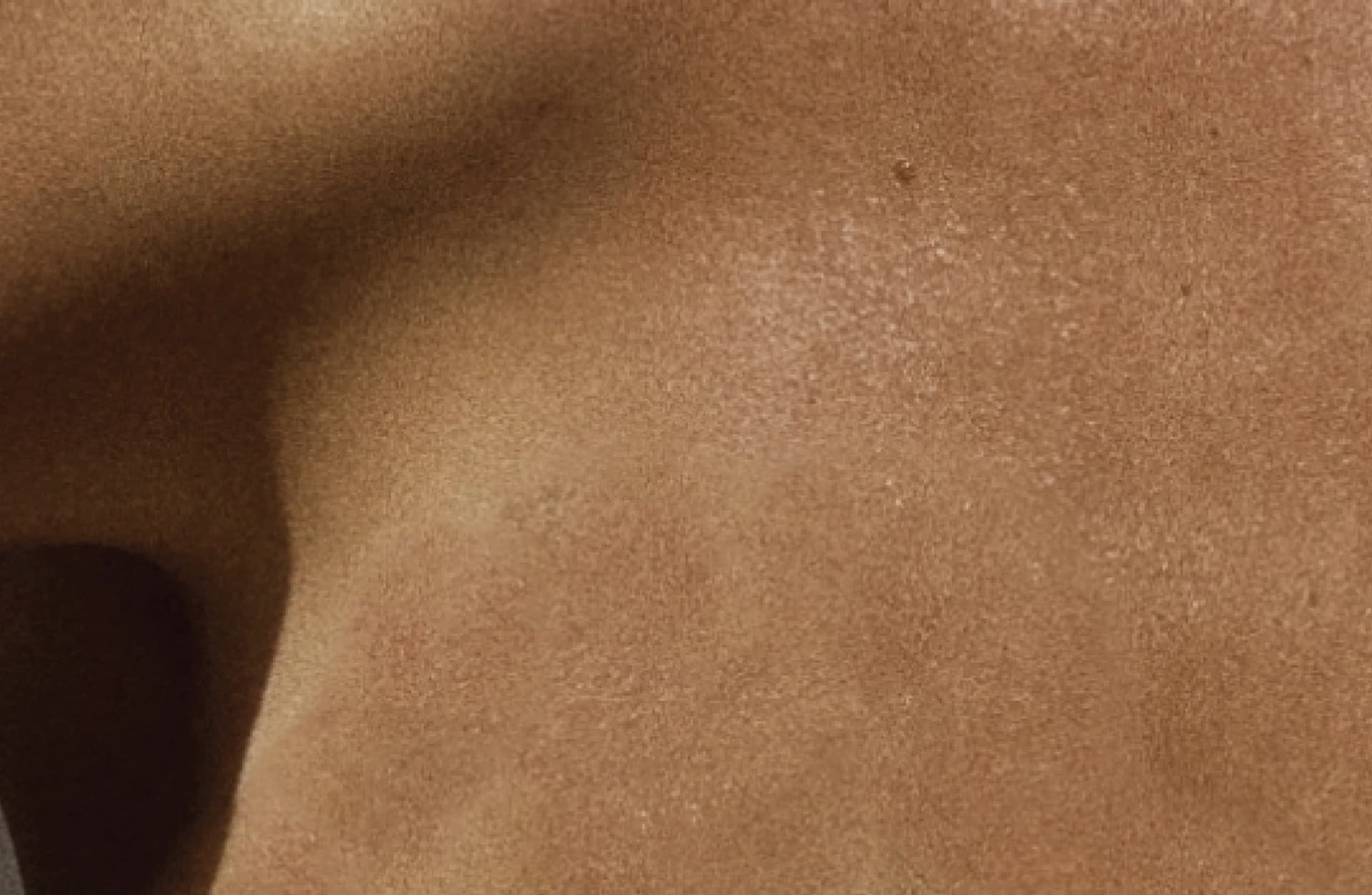 Bronzly spray tan studio client experience